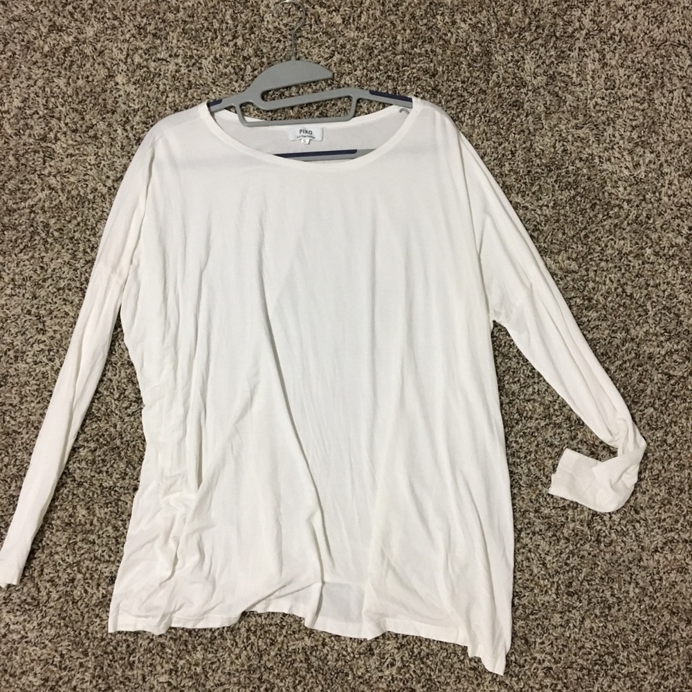 White piko shirt